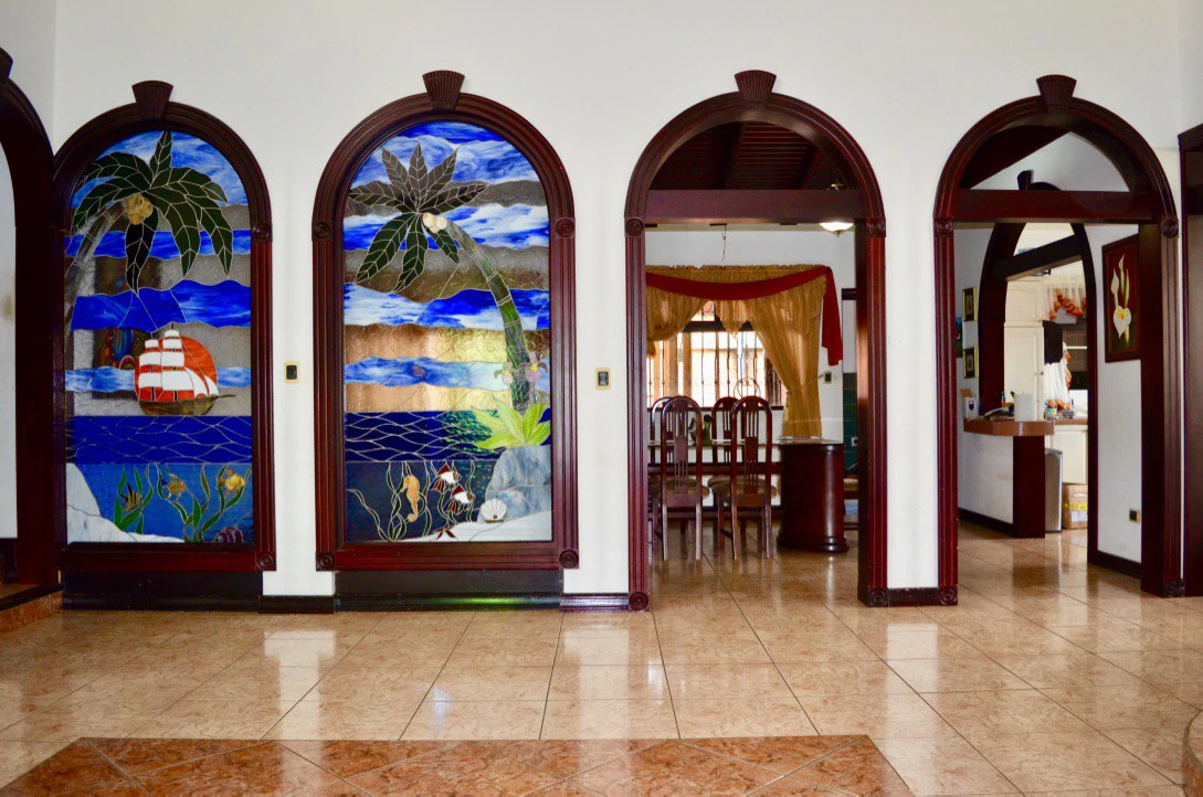 Spectacular 4BR House for sale in San Rafael - Heredia, ideal for a large family, or for those looking for a rental income option! - Gallery image 22