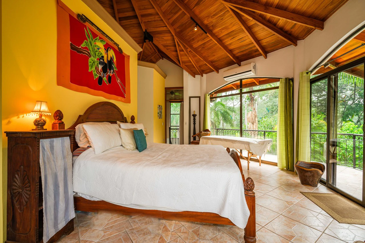 Stunning Tropical Home in Gated community with Hundreds of fruit trees: Mountain House For Sale in Naranjito - Gallery image 16
