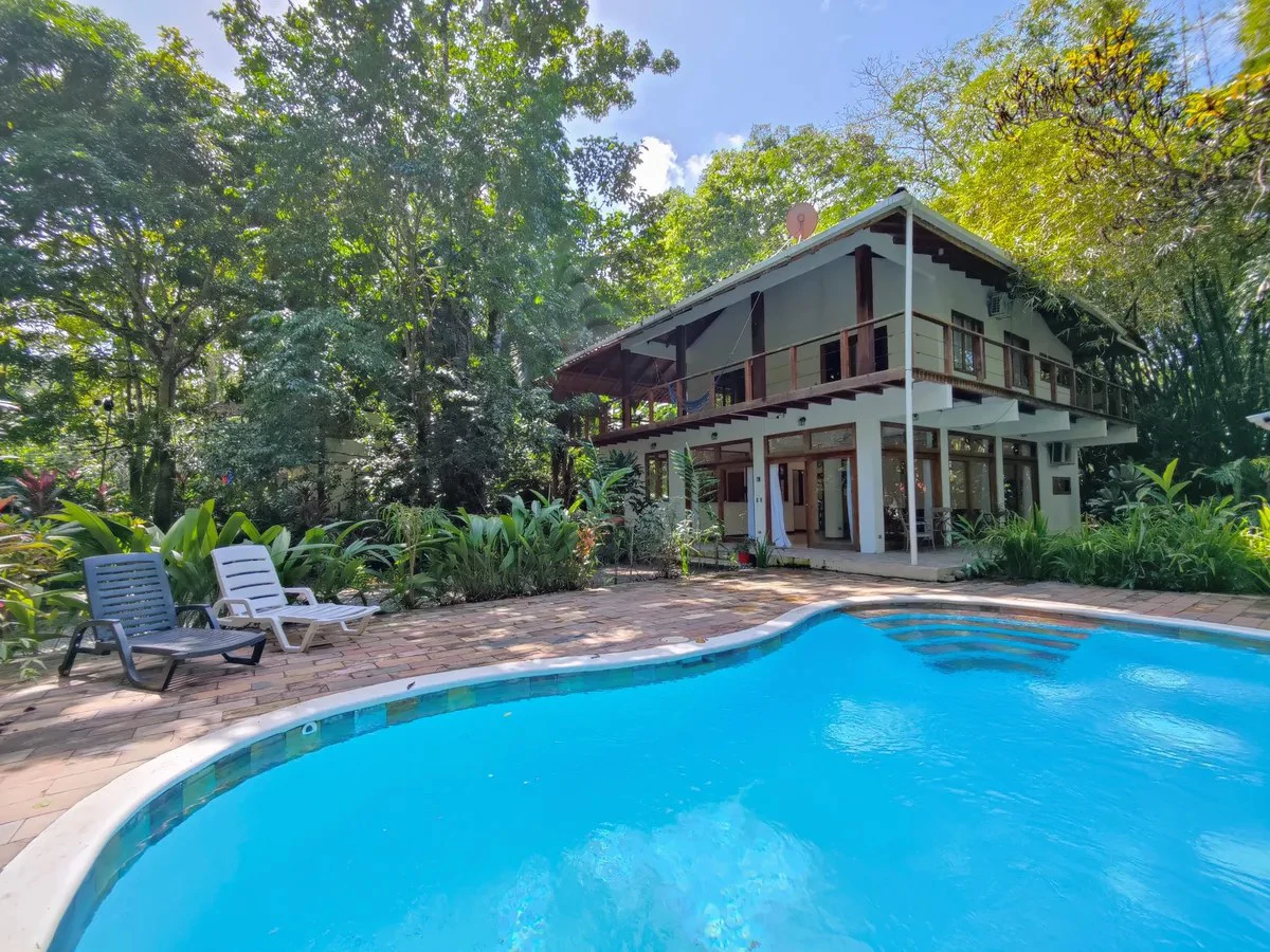 ID 78: 2 Bd/3 Ba Home on 1156 sqm Lot in Playa Chiquita Villa