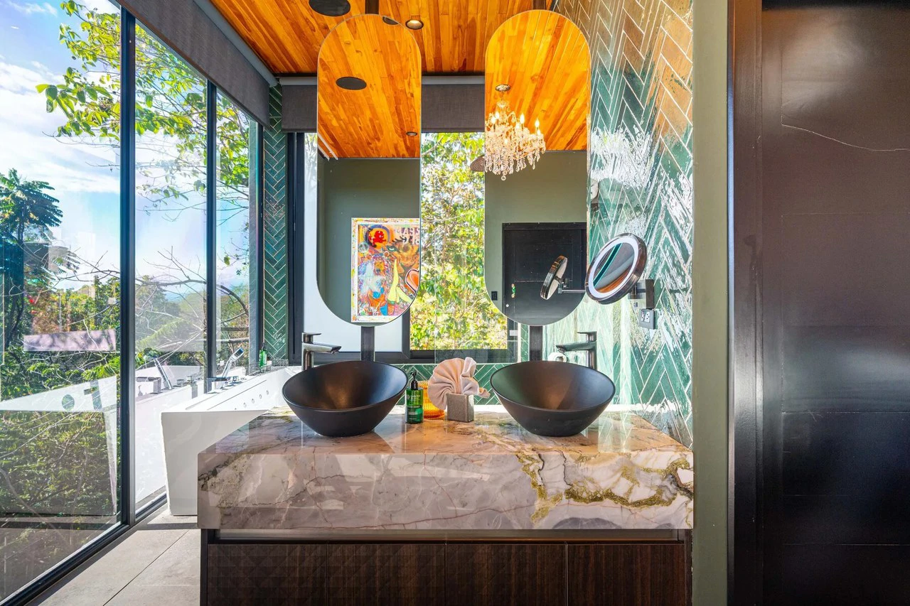 Casa Moon Diablo: Iconic Ocean View Luxury Estate with Infinity Pool, Rooftop Patio, Gym & Sauna in Manuel Antonio - Gallery image 84