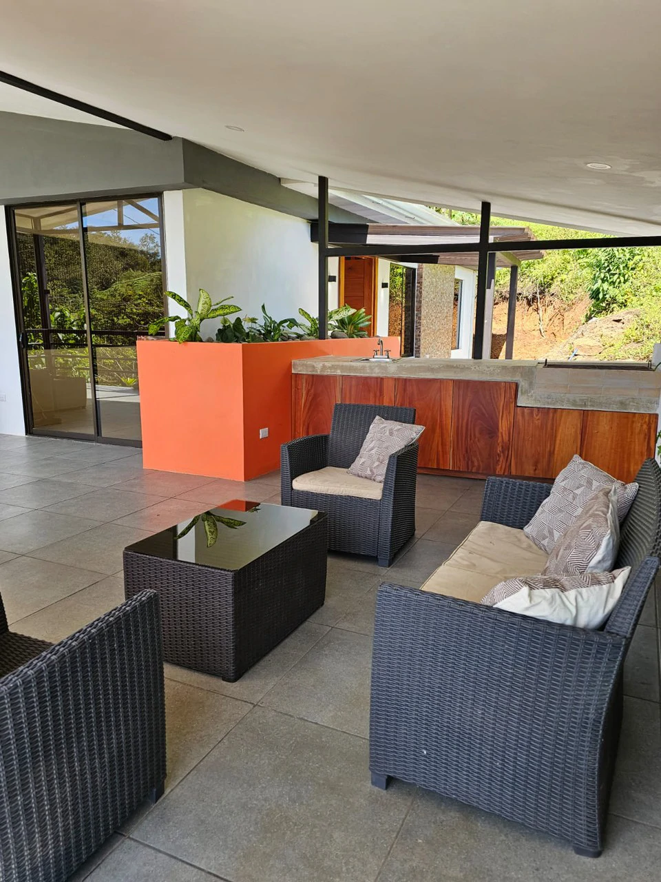 VILLA  AMANDA: Urban Style Home in Rural Setting - Gallery image 11