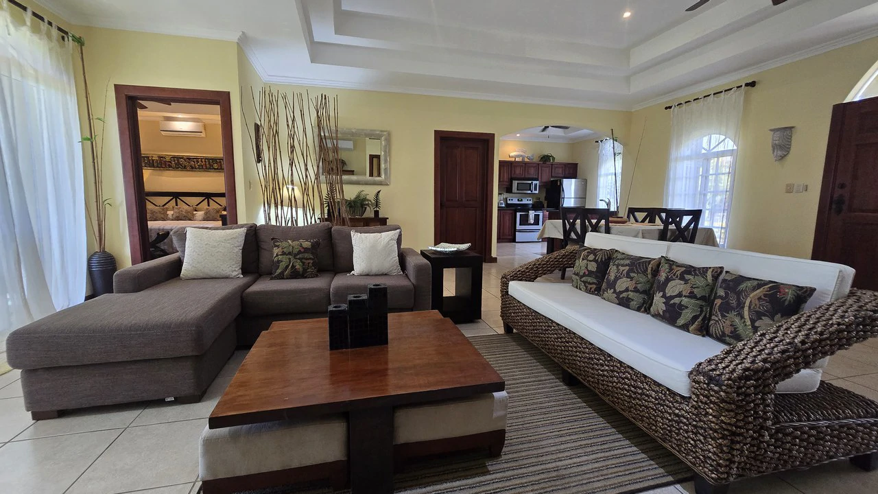 Casa Tropical: Best entry into highly sought after community! - Gallery image 39