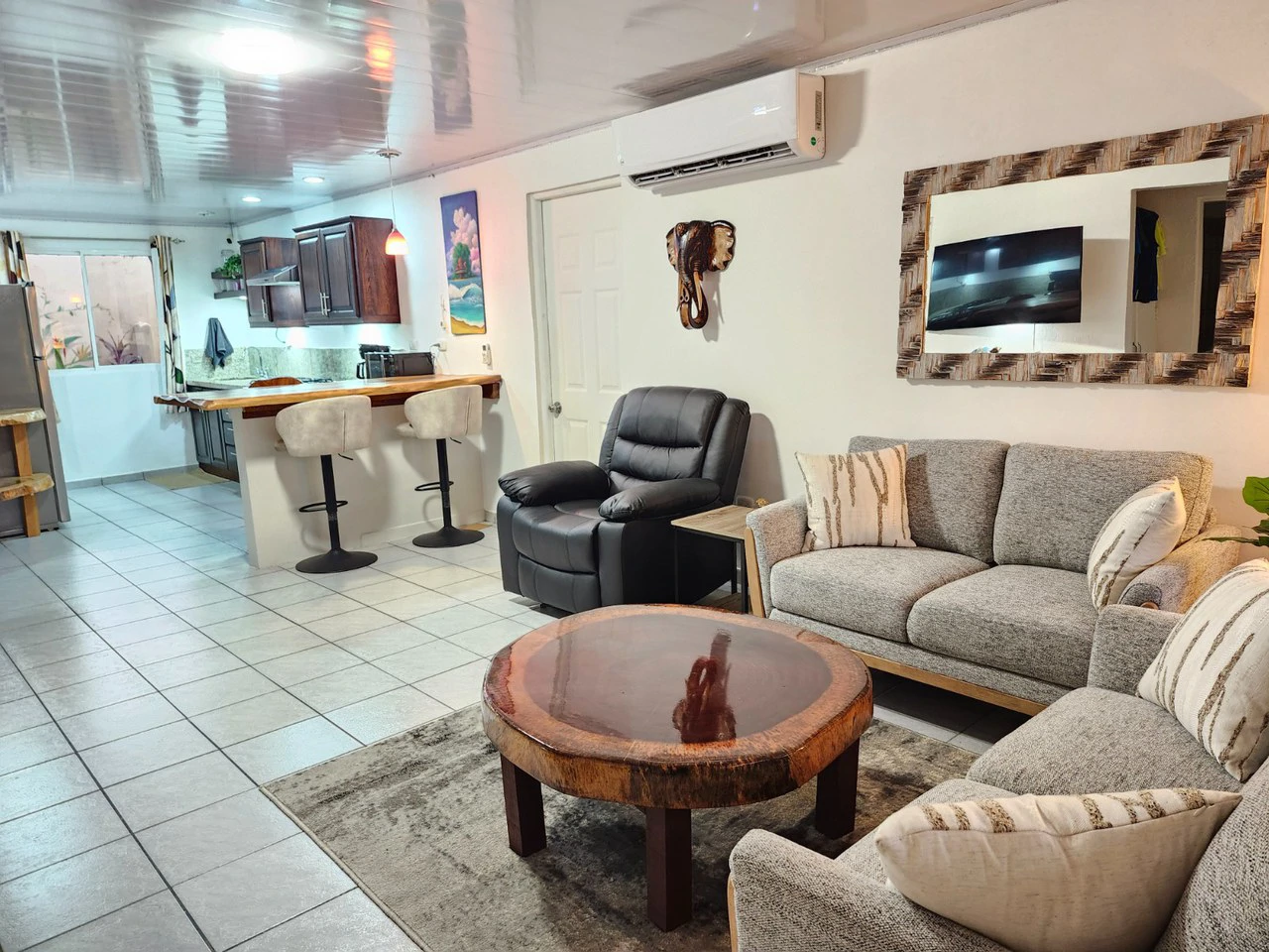 Jaco House like NEW- 4 Bedroom+Lock off Apartment - Gallery image 9