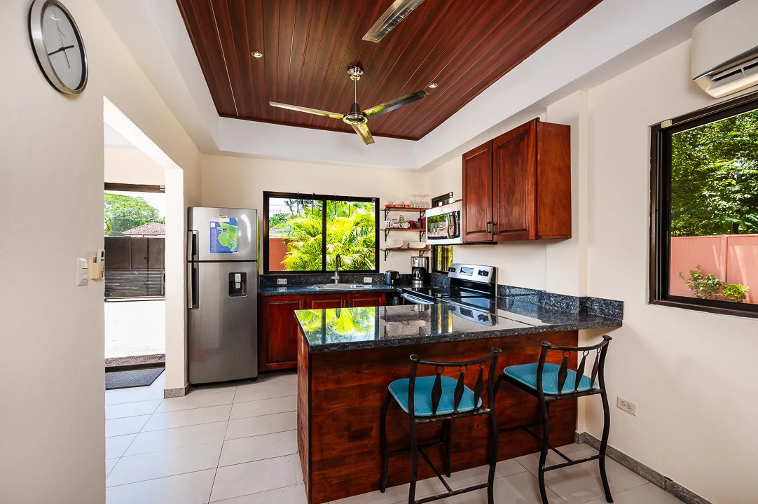 Casa Venturini: Charming Single-Family Home with Quality Finishes, Private Pool & Expansion Opportunity - Gallery image 5