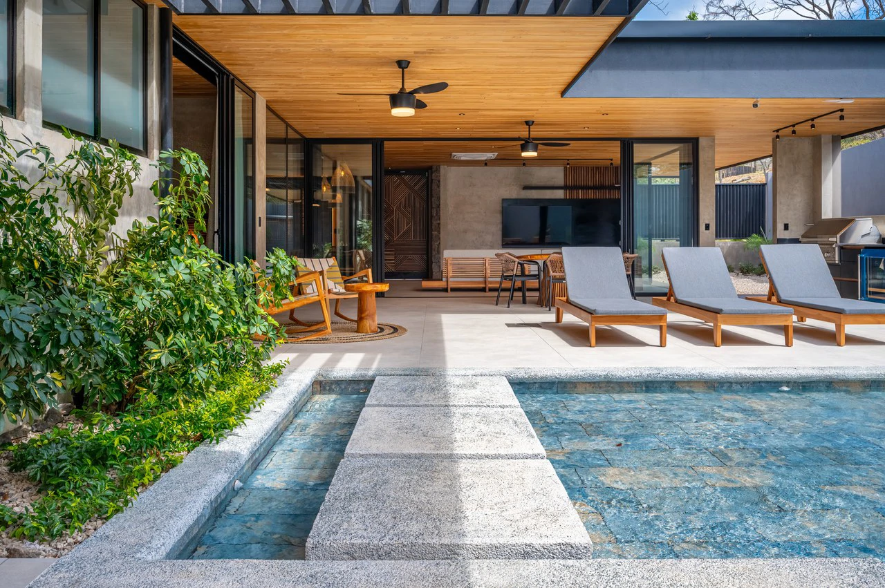 Casa Uchuva: Architectural Harmony of Wood, Stone, and Light - Gallery image 23
