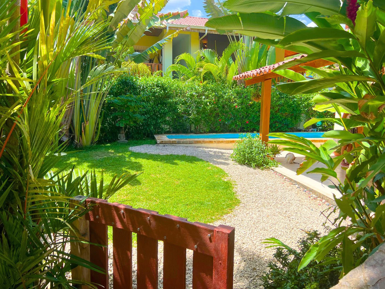 Santa Teresa 2 Bedroom House + 6 Rental Apartments: A Multi Unit Vacation Rental with Pool & Steps from the beach