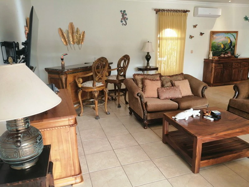 Amazing Casa Grande: Enormous Home with Pool near the Beach in a highly sought after Community! - Gallery image 14