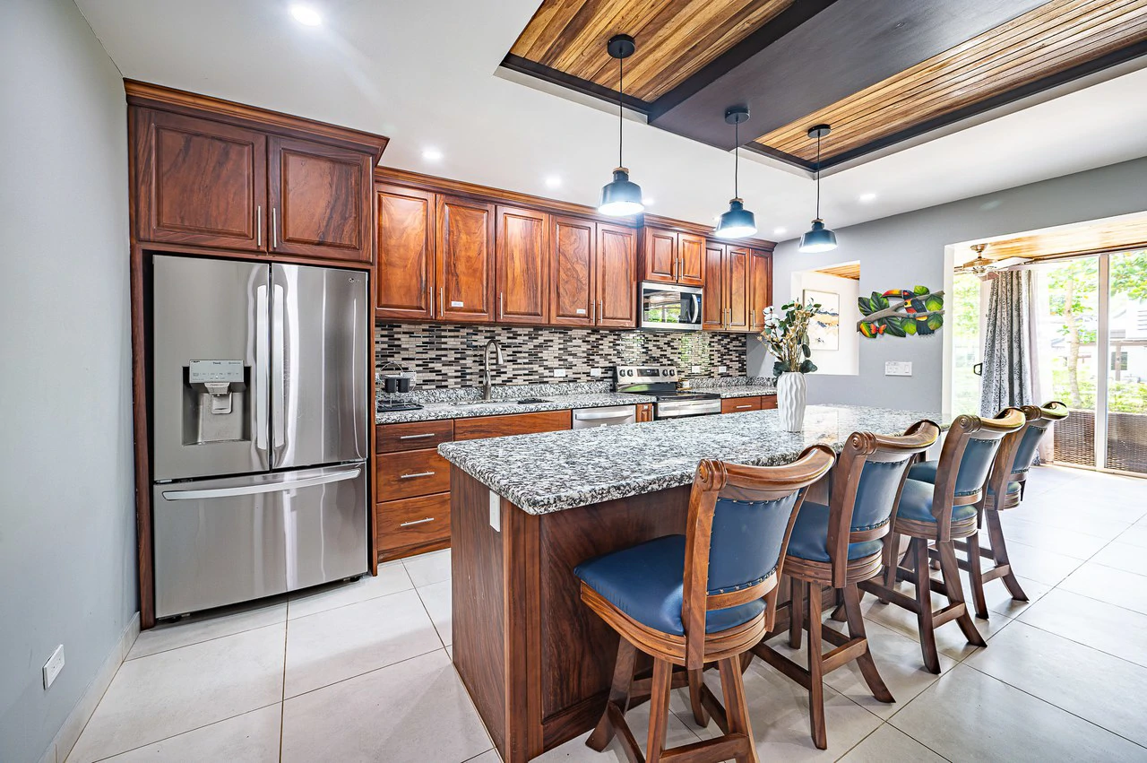 A Home in Jaco's Best Gated Community!: Near the Coast Condominium For Sale in Jacó - Gallery image 4