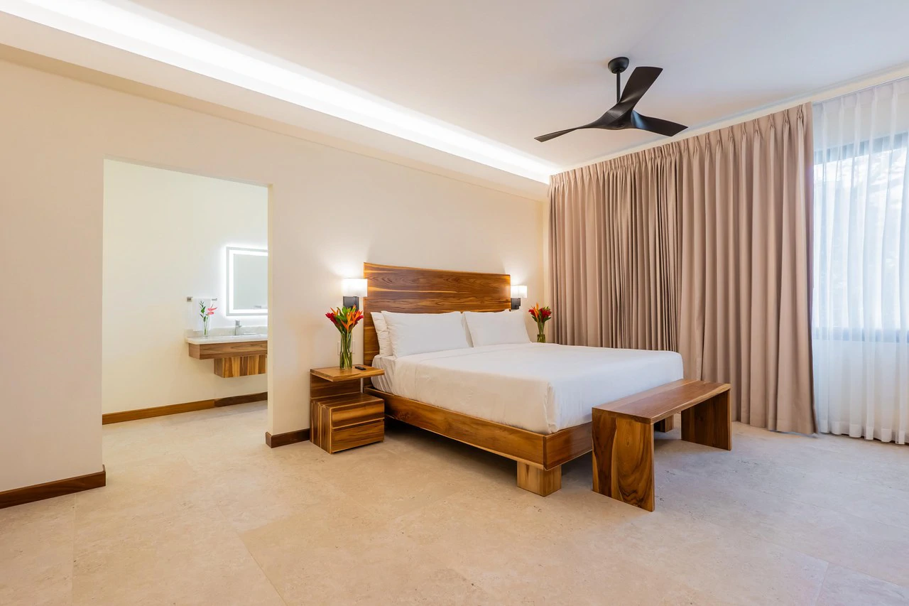 Grand luxury 9 bedroom, 9.5 bath Rainforest & Mountain View Estate near Marina Pez Vela - Gallery image 48