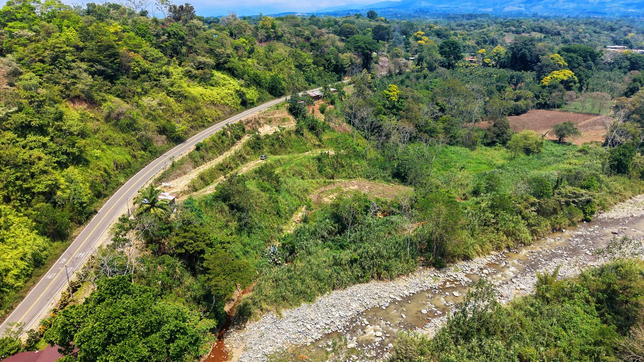 Countryside Home Construction Site For Sale in San Pedro - Gallery image 6