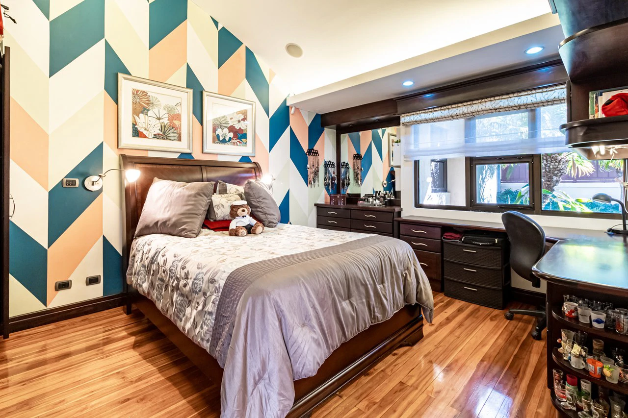 House For Sale in Guachipelín - Gallery image 9