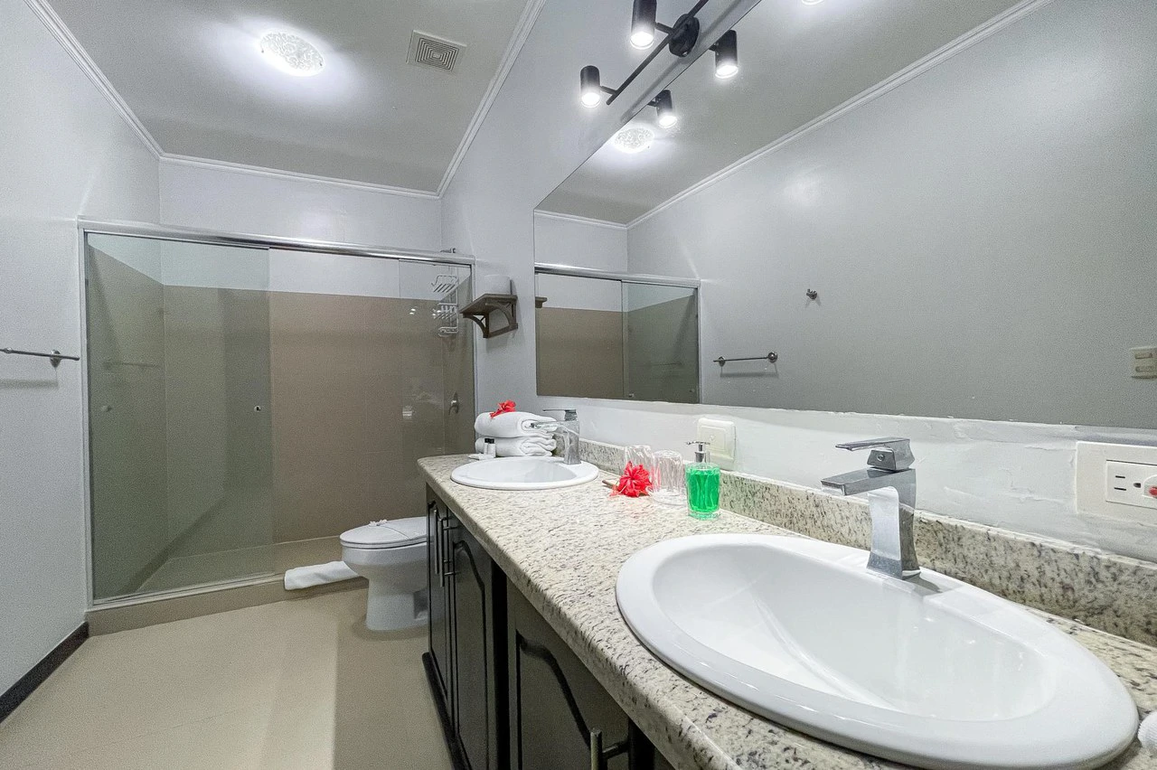 Manuel Antonio 3 bedroom- 3 bath with pool in Gated Development - Gallery image 54
