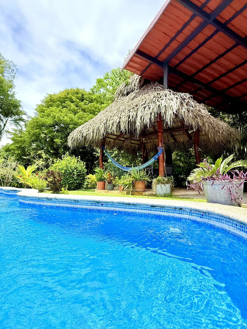 Tropical Villa 519: $629,950 USD Gated Los Delfines Golf & Country Club Beachfront Village. 5 min walk to Swimming beach in Bahia Ballena on the Southern Nicoya Penisula - Gallery image 7