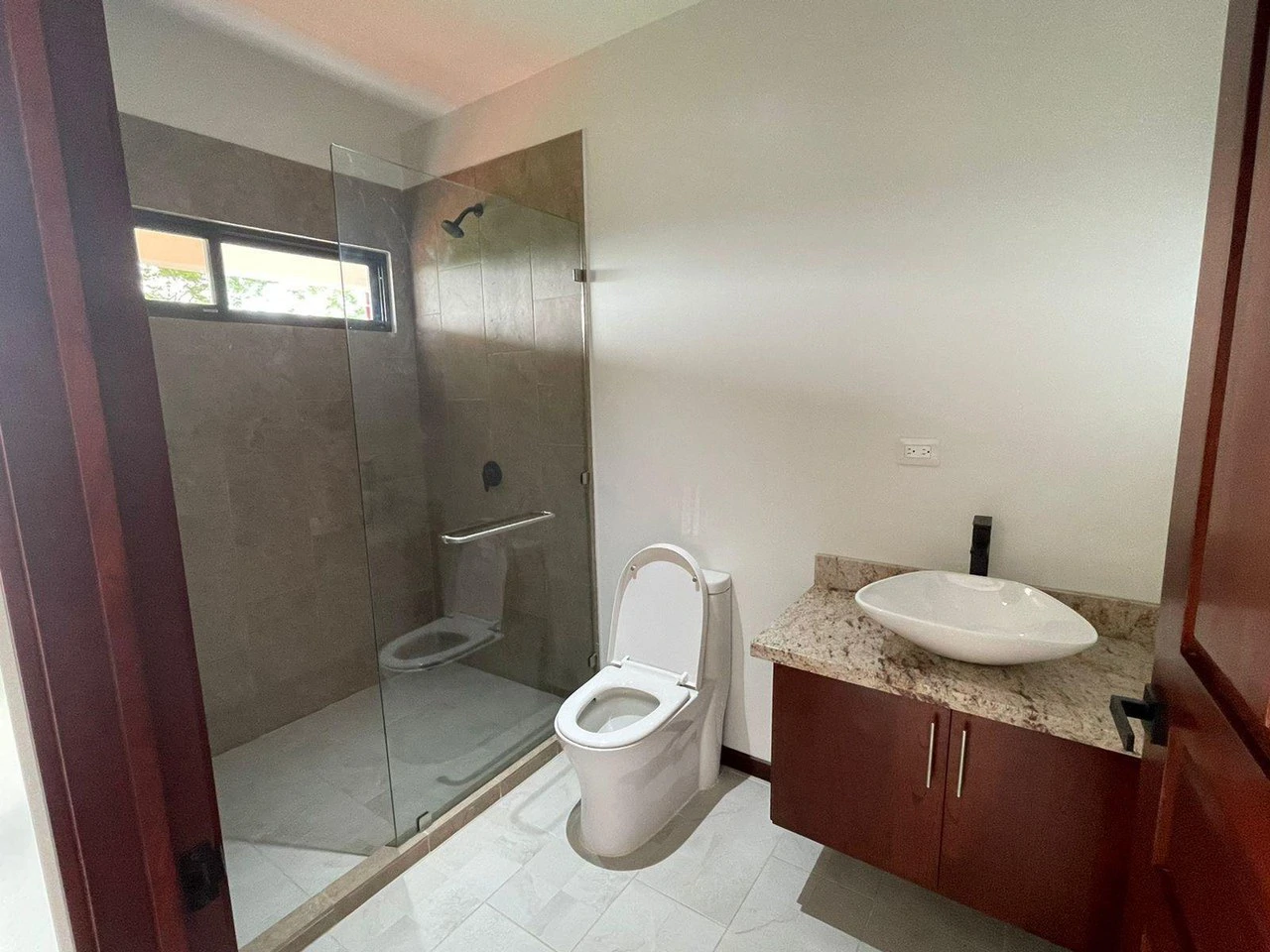 HOLOS Community Modern 2-Bedroom Mountain Home with Diamante Waterfall Views - photo 6