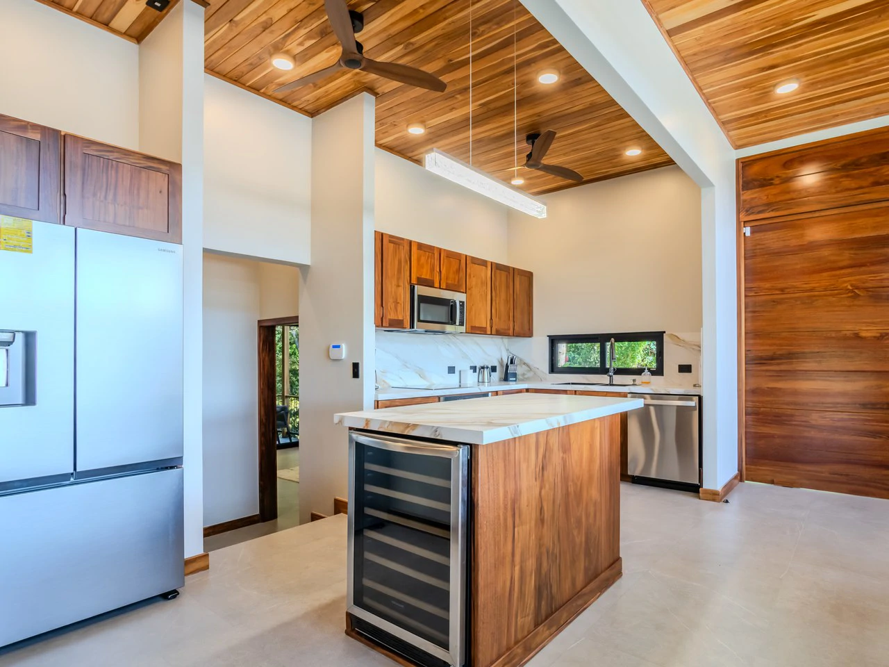 Luxury 3 Bedroom Home with Ocean Views in Downtown Uvita - Gallery image 31