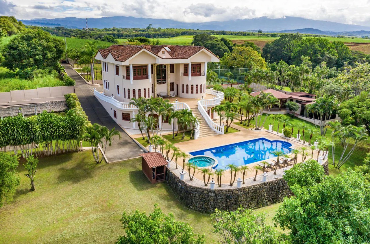 ID 3902:: Breathtaking Mountain View - Home for Sale - Gallery image 22