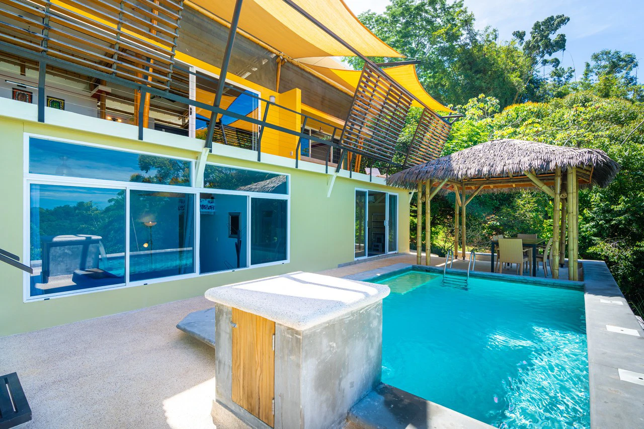 Casa Chiquita: Ocean View Retreat in the Heart of Ojochal – 3 Bed, 3 Bath with Pool, Fruit Trees & Prime Location - Gallery image 13