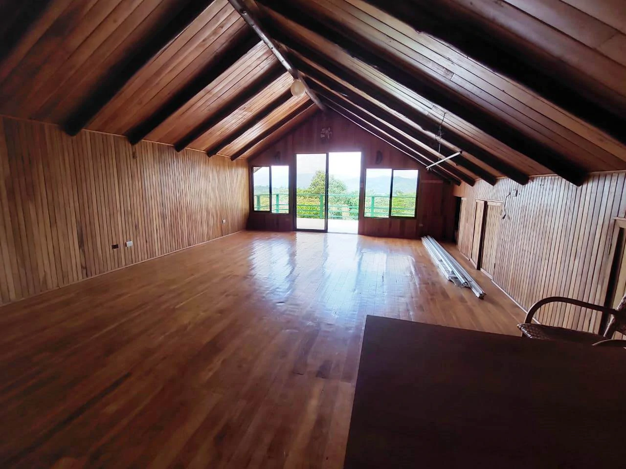 CHALET DEL LAGO - Beautiful A-Frame home in tropical garden - Gallery image 39