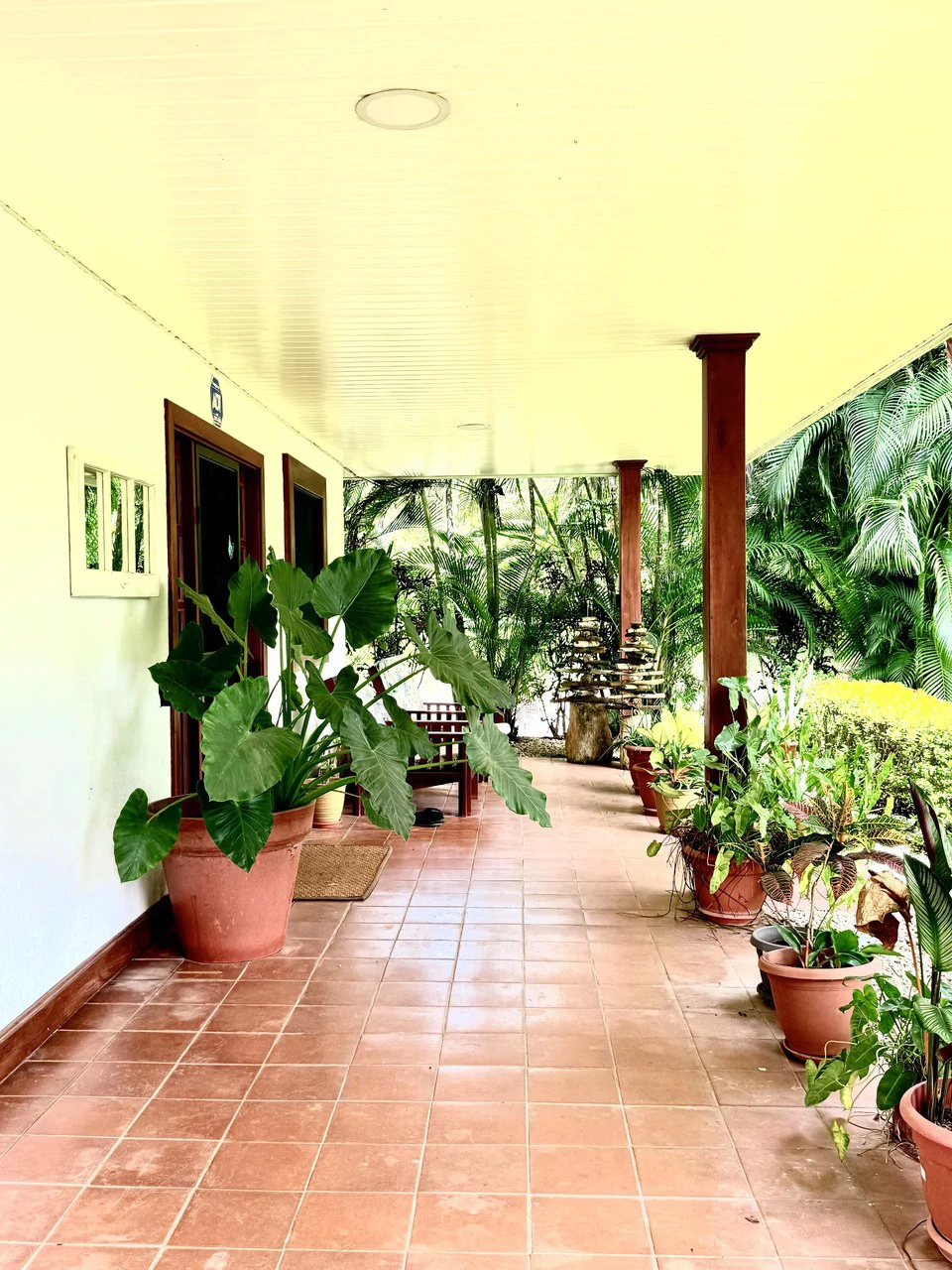 Tropical Villa 519: $629,950 USD Gated Los Delfines Golf & Country Club Beachfront Village. 5 min walk to Swimming beach in Bahia Ballena on the Southern Nicoya Penisula - Gallery image 44