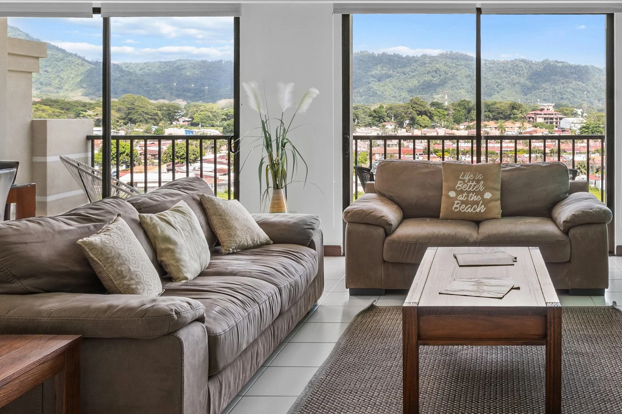 6th Floor 3-bedroom JacoBay Condo with Panoramic Sunrise, Mountain and Ocean Views - Gallery image 4