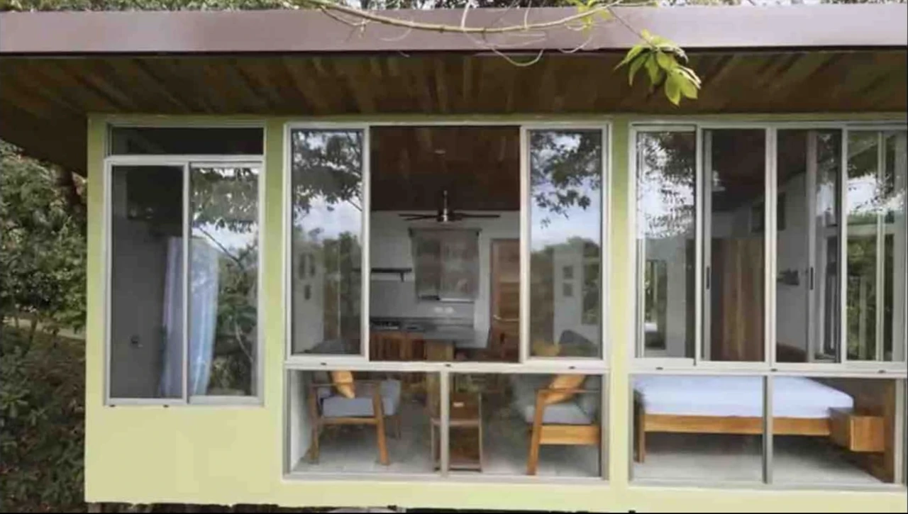 3 bedroom house with swimming pool & 2 Jungle Studios. - Gallery image 28