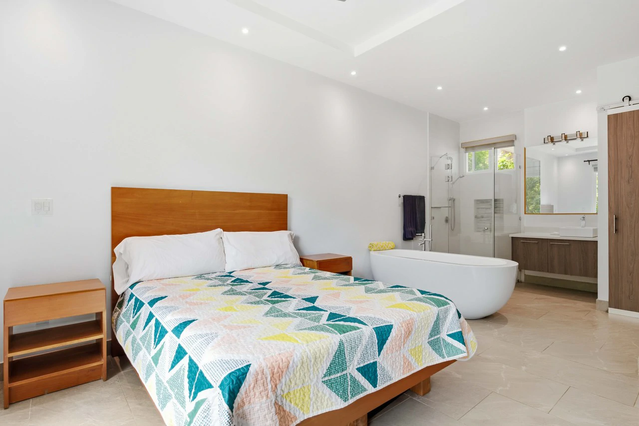 Casa Oasis: 3BR Main Residence + 2BR Guest House with Pool in Mar Vista, Playa Flamingo - Gallery image 23