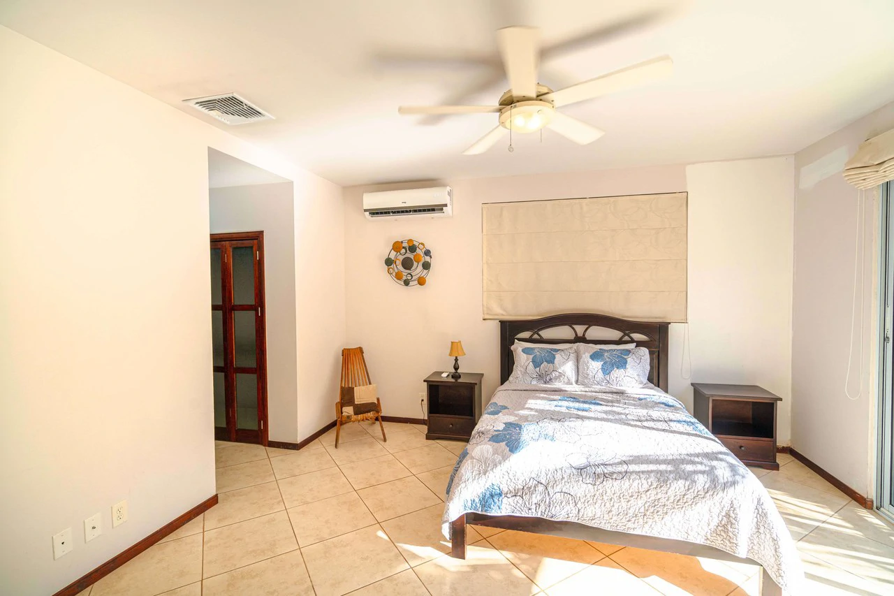 Casa Fox Las Palmas: Mountain House For Sale in Quepos - Gallery image 16