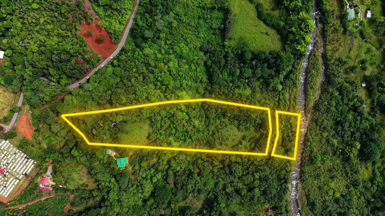 Mountain Home Construction Site For Sale in San Isidro del General