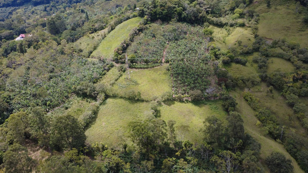 Countryside Home Construction Site For Sale in San Isidro del General - Gallery image 12