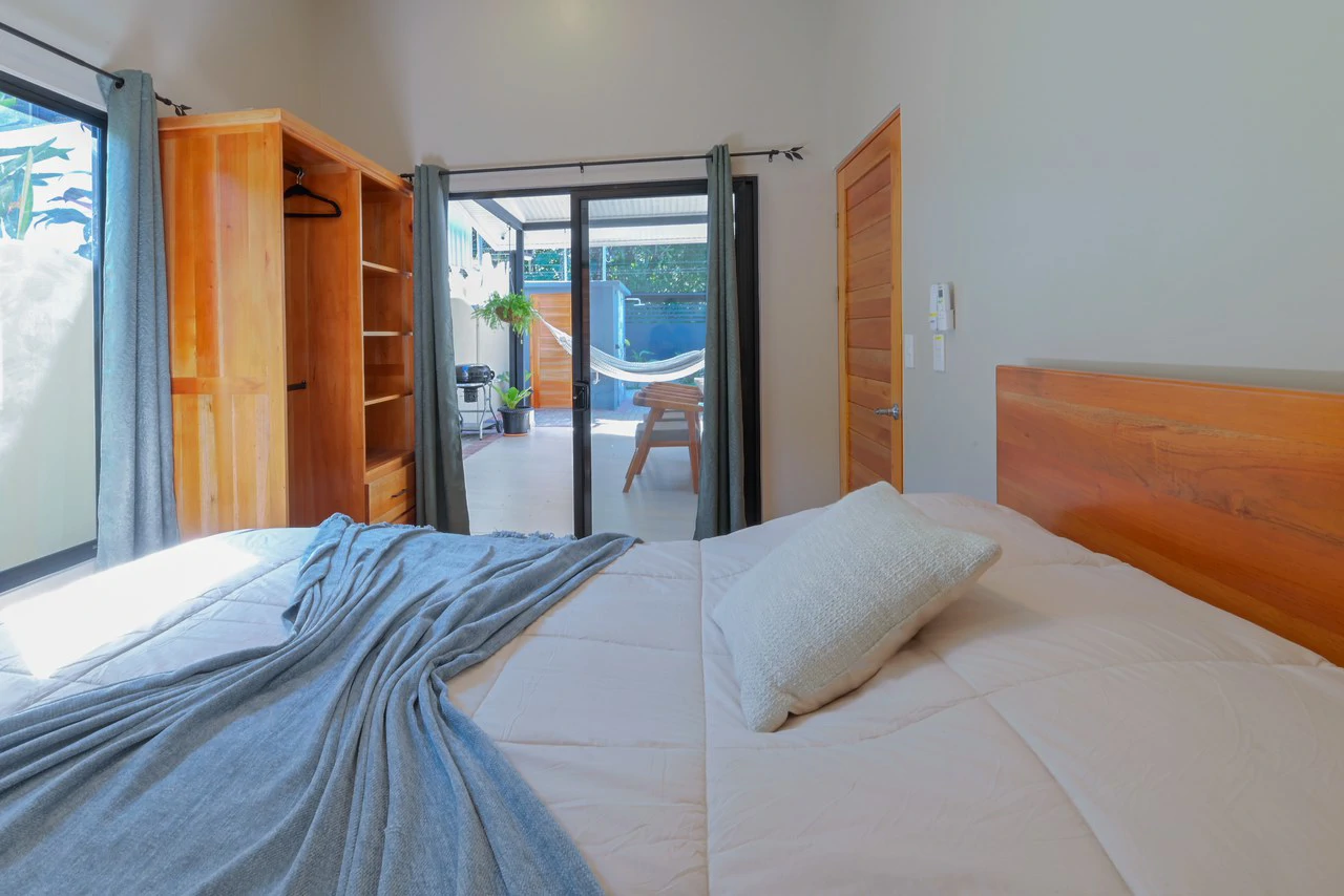 Modern Coastal Luxury: New 3-Bedroom Home Steps from South Pacific Beach: Near the Coast House For Sale in Uvita - Gallery image 13
