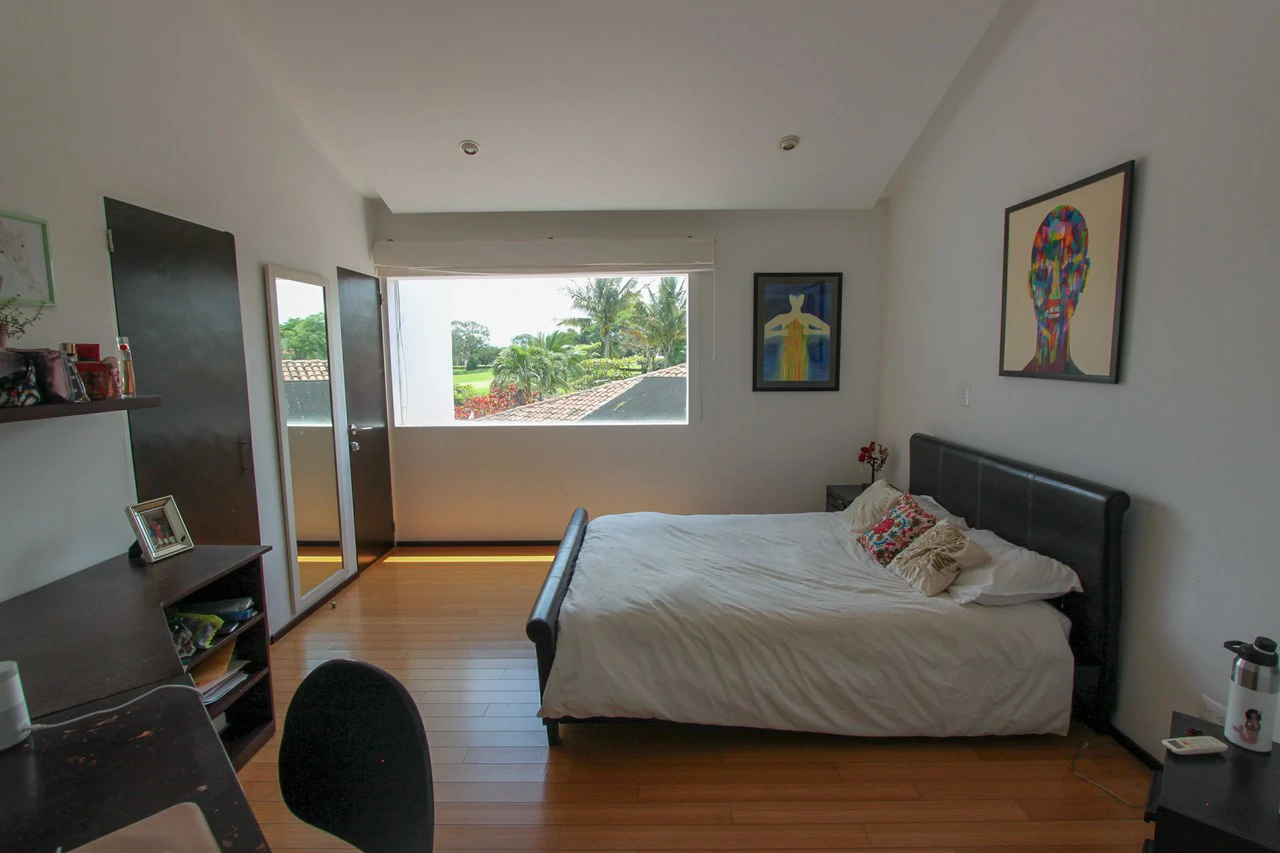 Modern Golf Course Haven: Spectacular Home in Valle del Sol, Santa Ana - Gallery image 30