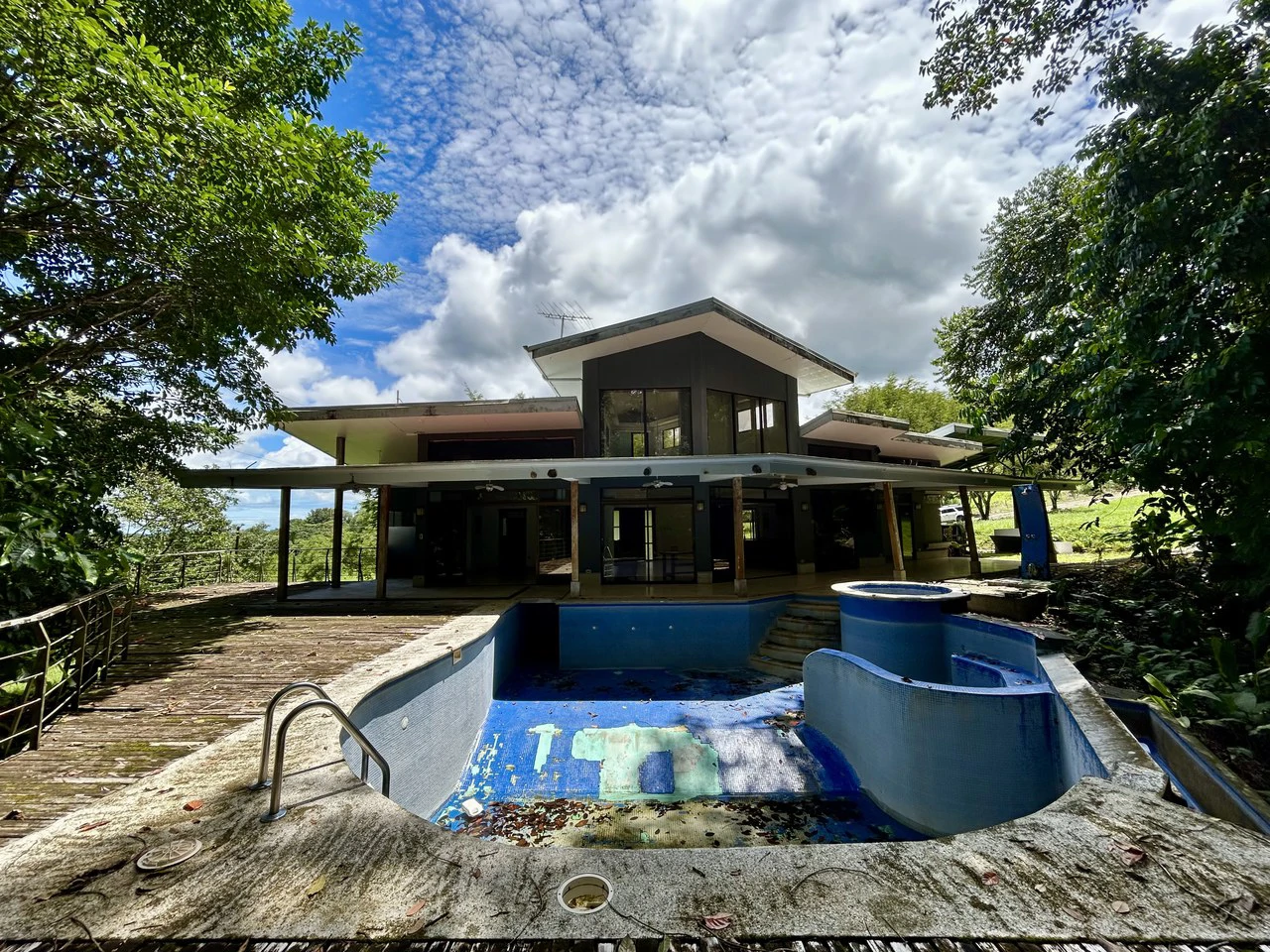 Fixer-Upper Home with an studio Office in Palmar Norte on a 7.58 Acres Property - Gallery image 63