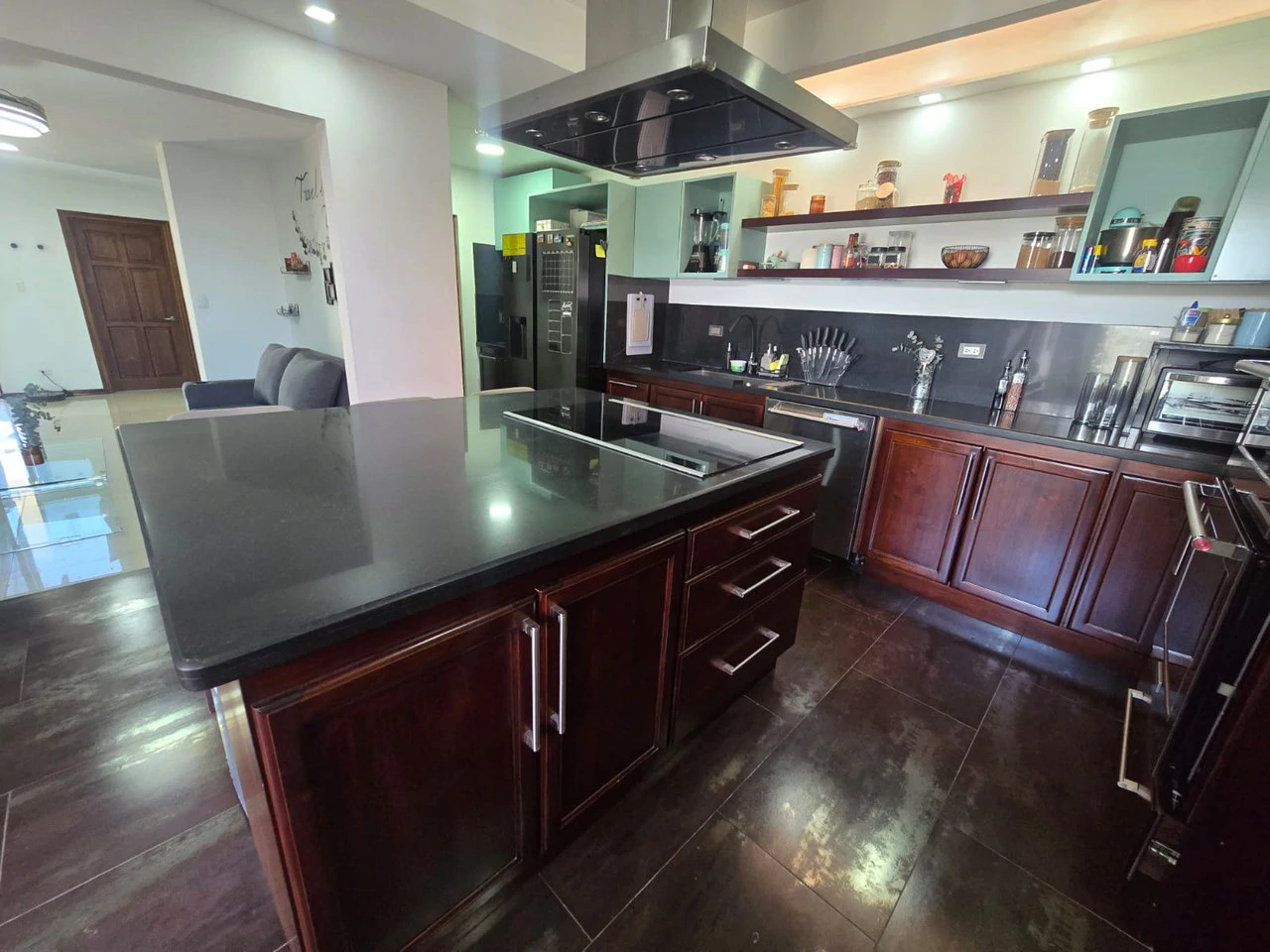 Beautiful House for Sale in a Gated Community - Gallery image 4