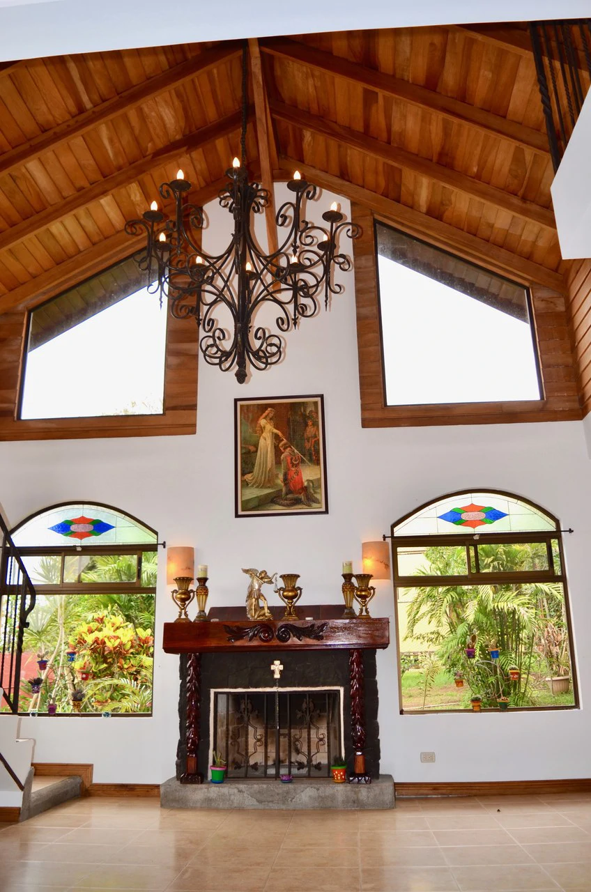 MOUNTAIN PROPERTY WITH VIEW AND 3 HOUSES - Gallery image 10