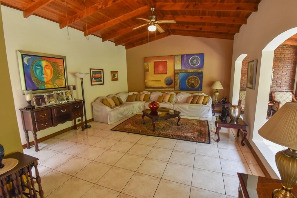 Casa de 3 Habitaciones + Oficina en Pinares: House For Sale in Pinares - Gallery image 9