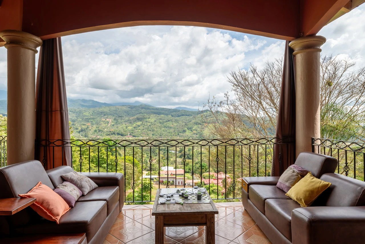 Spacious 5-Bedroom Colonial Home with 4 Bathrooms | La Bonita, Rivas - Gallery image 11