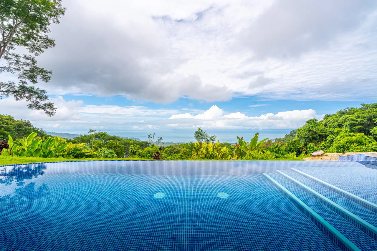 Luxury Ocean View Retreat Overlooking the Whale’s Tail – Proven Rental in Gated Enclave - Gallery image 14