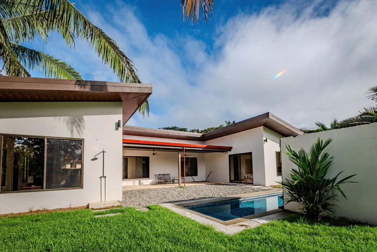Brand New 3 Br, 2.5 Ba | Swimming Pool, High Ceilings - Gallery image 28