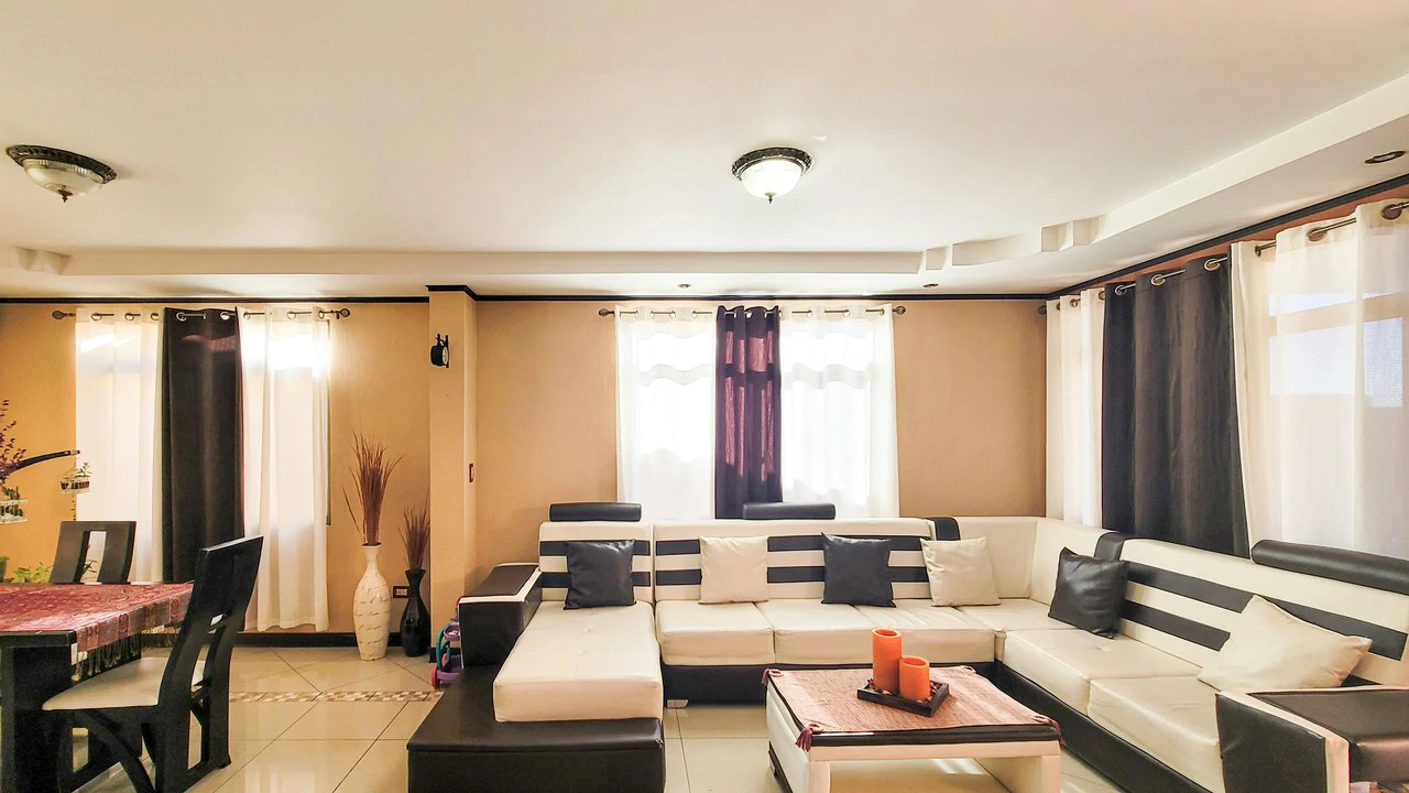 Exclusive property in condominium 5 minutes from the Center of Grecia - Gallery image 2