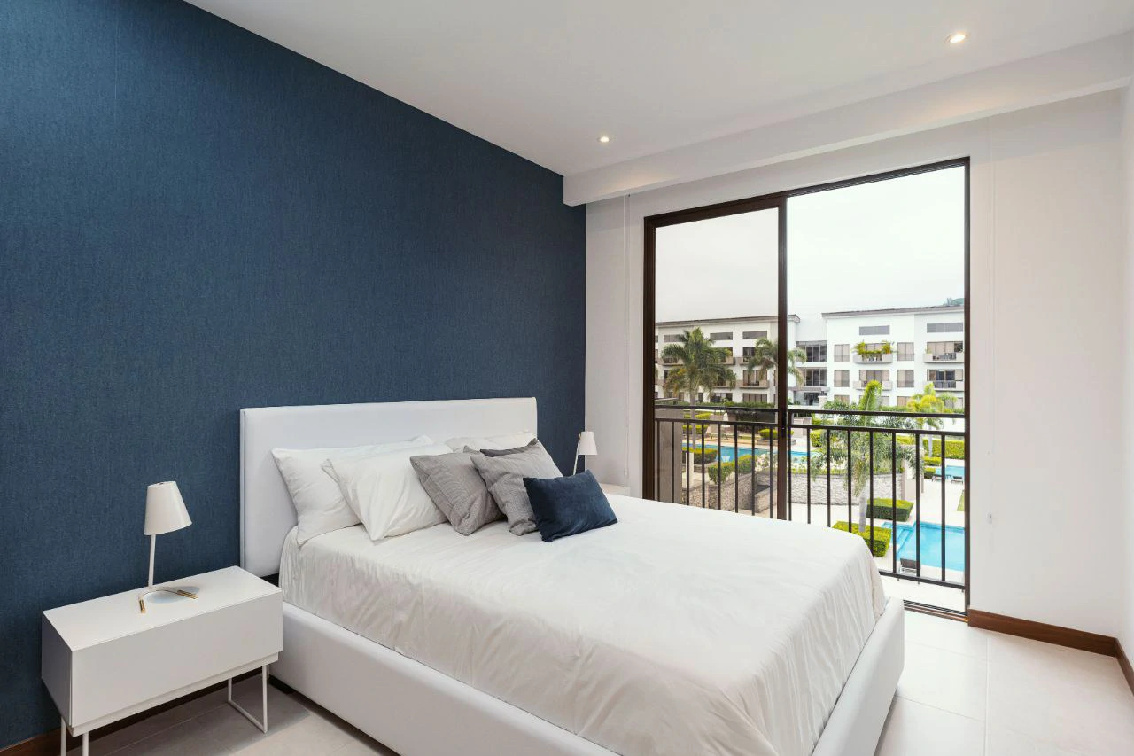 RS E #88: Luxurious 1 bedroom condo for sale with balcony in Santa Ana, Costa Rica