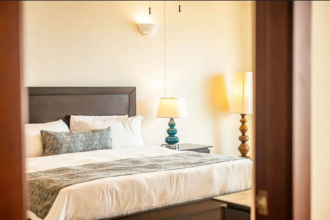 Beachfront Ocean View 1-BR Condo at Croc’s Resort & Casino – Jacó - Gallery image 3