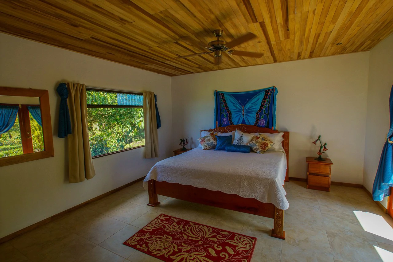 Luxury Vacation Rental Villas for Sale with Amazing Views of Lake Arenal - Gallery image 17