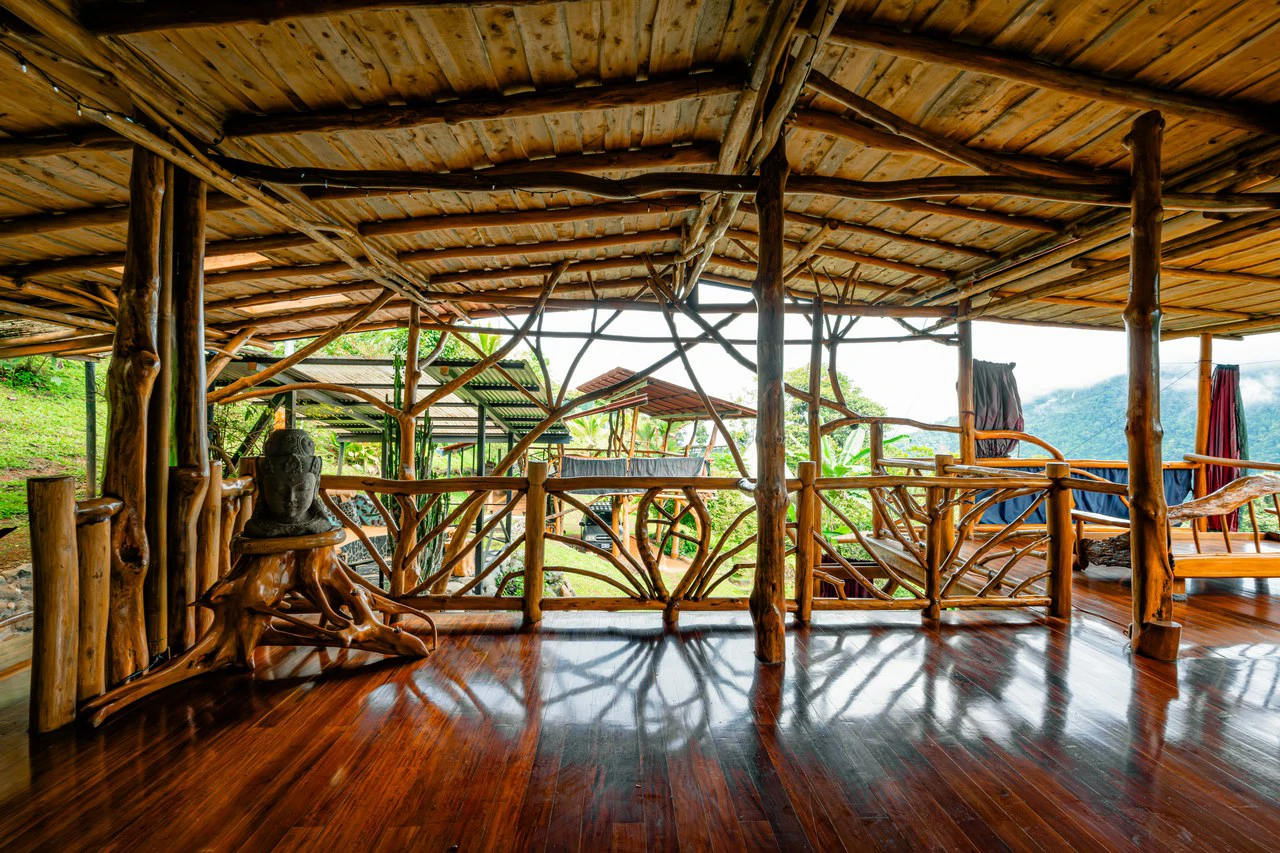 Riverfront Sanctuary with Breathtaking Views of Diamante Waterfalls - Gallery image 16