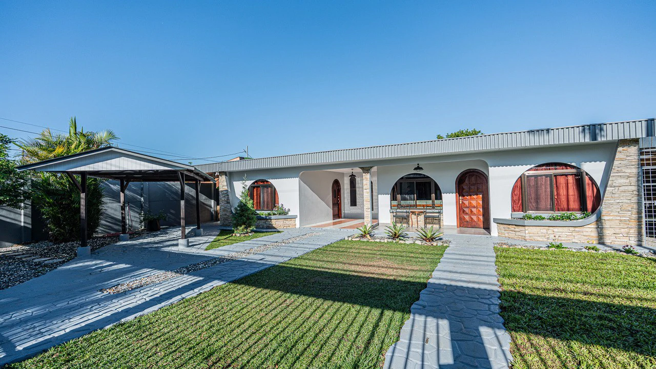 Completely Renovated 5 Bedroom Home in the Heart of San Isidro - Gallery image 49