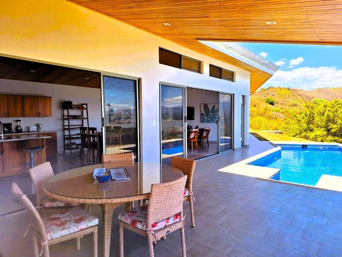 Atenas Hillside Escape: Private Hillside Retreat in exclusive Roca Verde - Gallery image 8