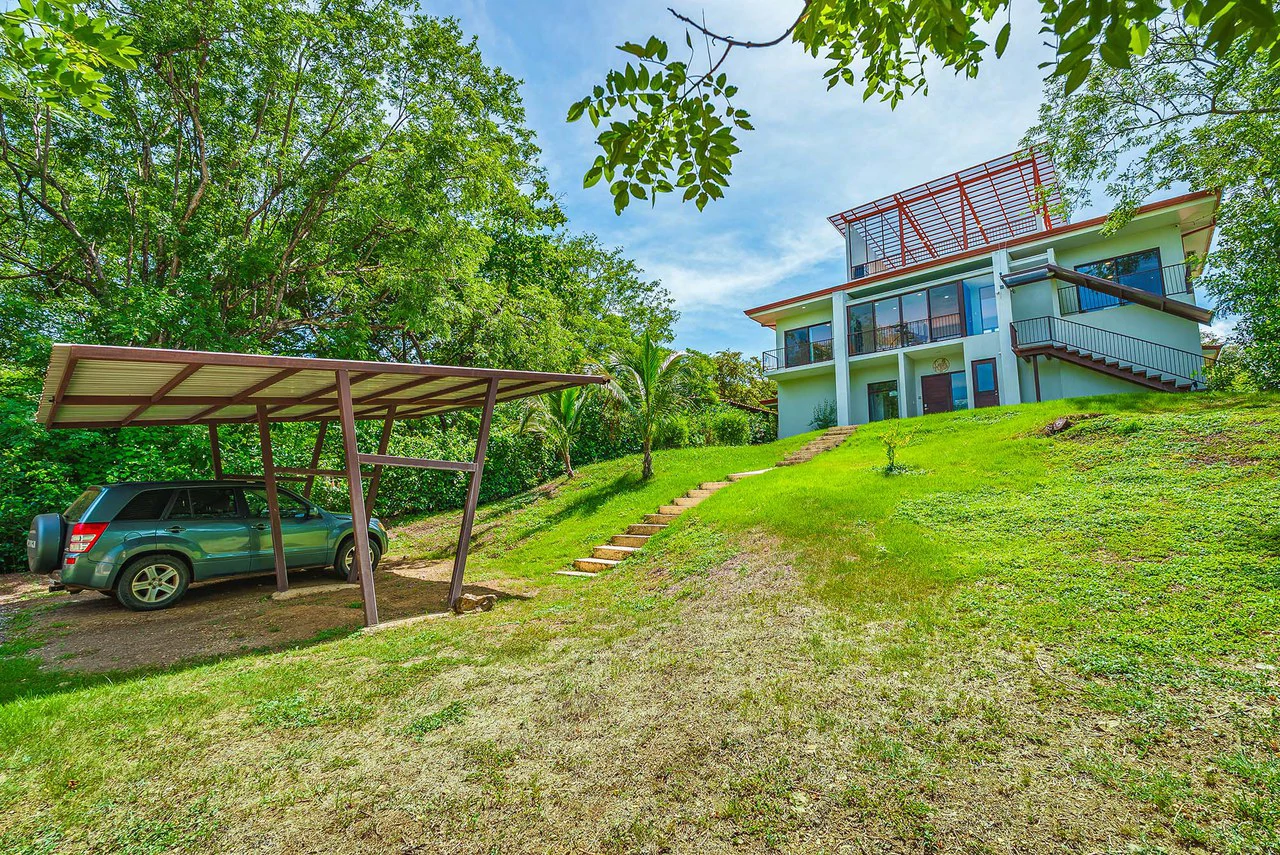 Casa Tuga: 4BR Ocean View Home with Pool, Steps from the Beach - photo 9