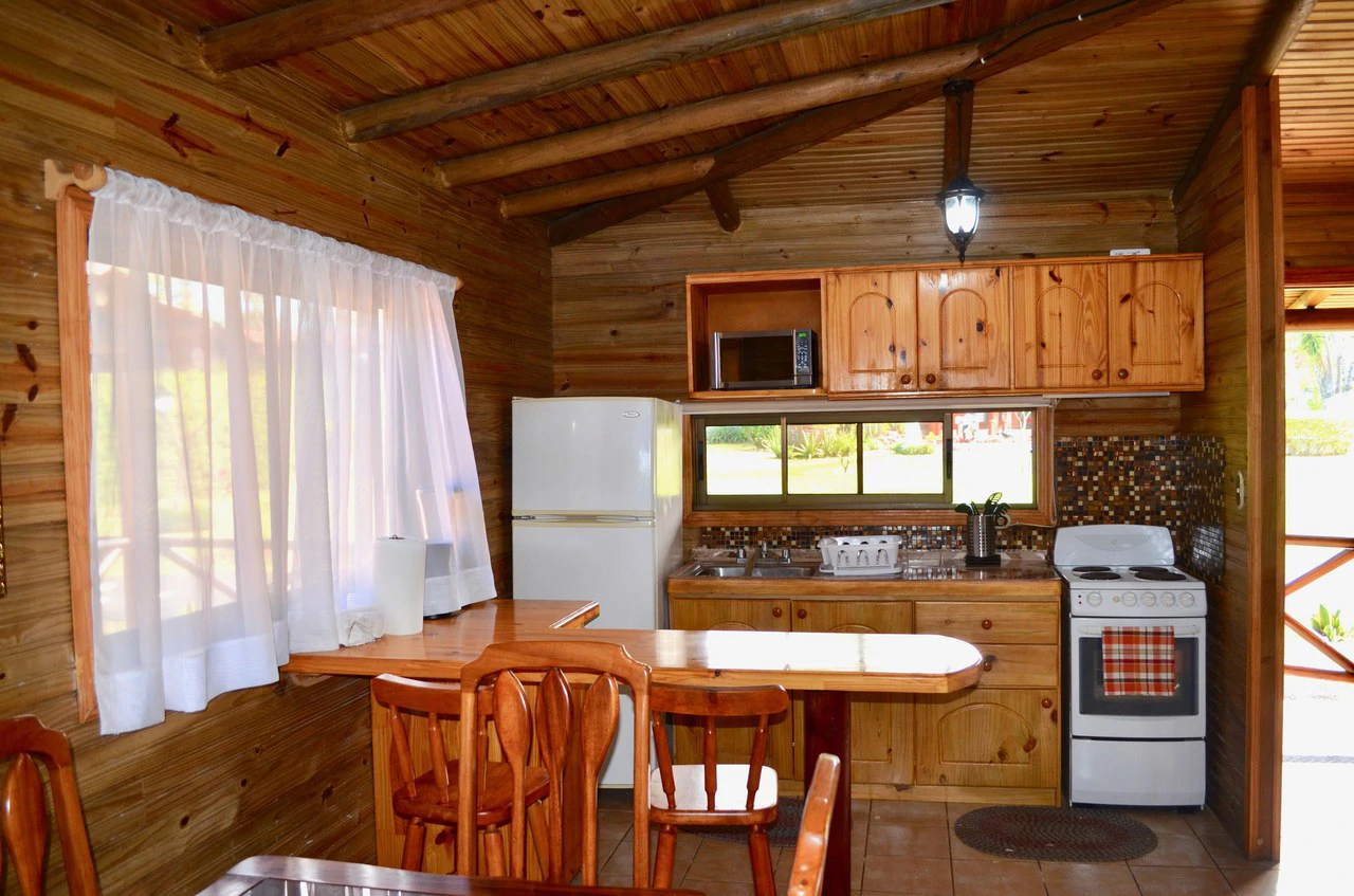 Beautiful investment property with cabins, house and apartments - Gallery image 28
