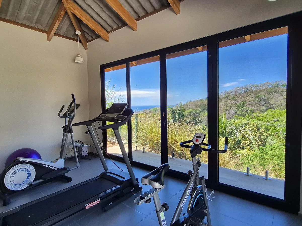 Casa Happy Eden: Elegant Ocean View Villa with Infinity Pool in Exclusive Boca del Toro – minutes from Carillo Beach - Gallery image 30
