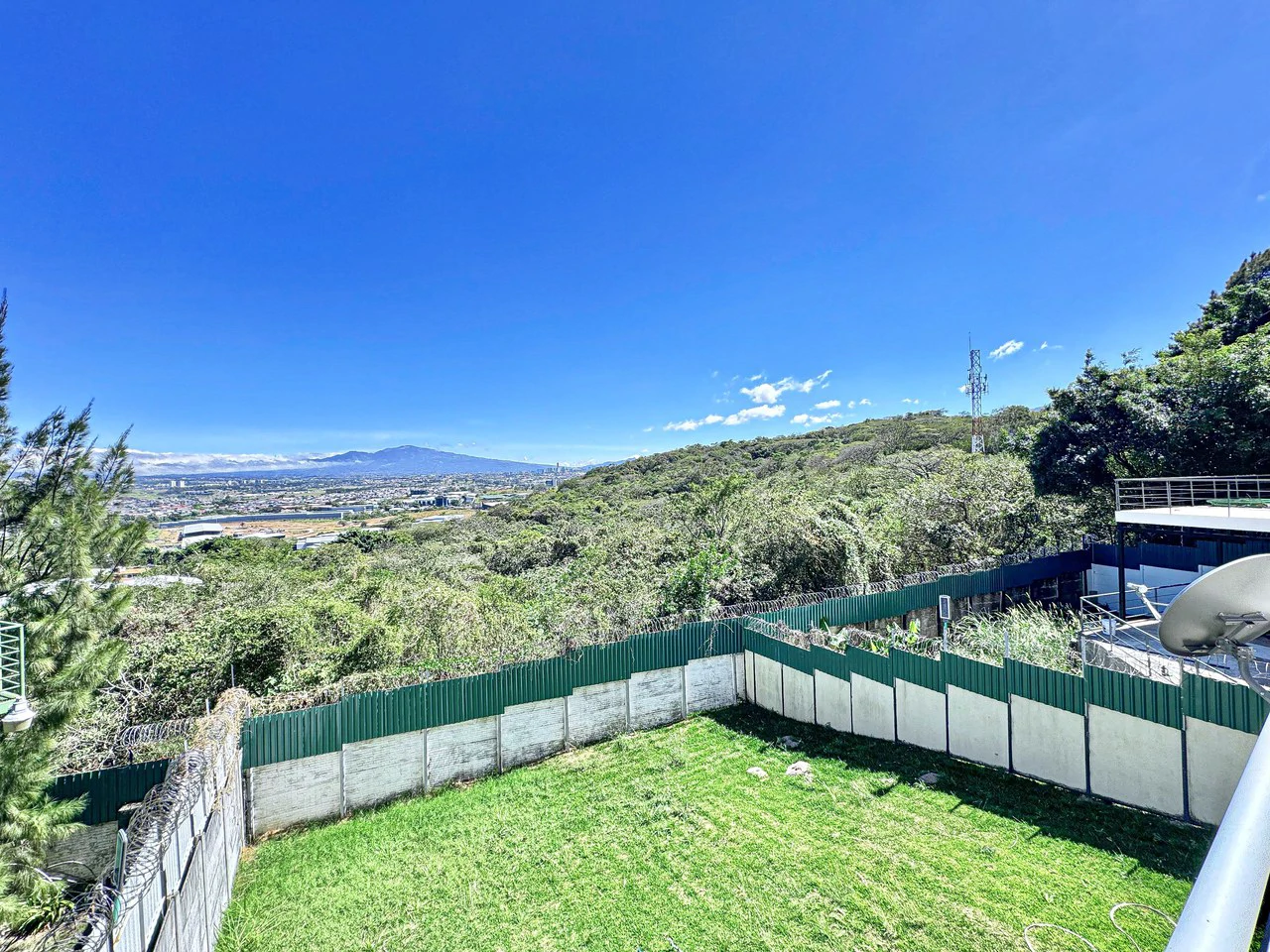 Casa Hilltop:  Casa Hilltop mountainside home for sale in Guachipelin Escazu - Gallery image 4