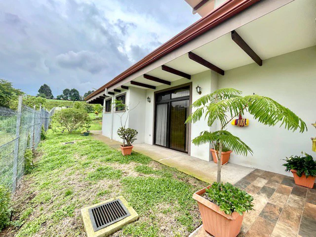 CA-005 Casa del Invernadero: Premium 3-BR / 3.5-BA Gated Estate in Grecia | Turnkey Furnished Option, Private Greenhouse, Clay Roof & River Access - Gallery image 35